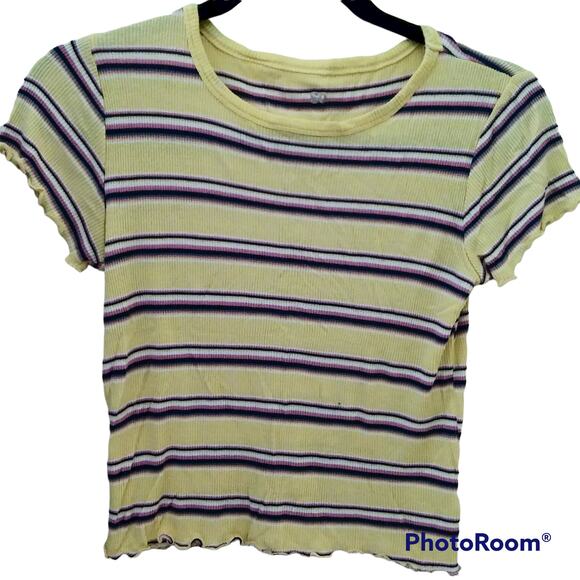 SO Kohl's Semi-Cropped Tee - Size S | Trendy & Comfortable Casual Top - Picture 1 of 4